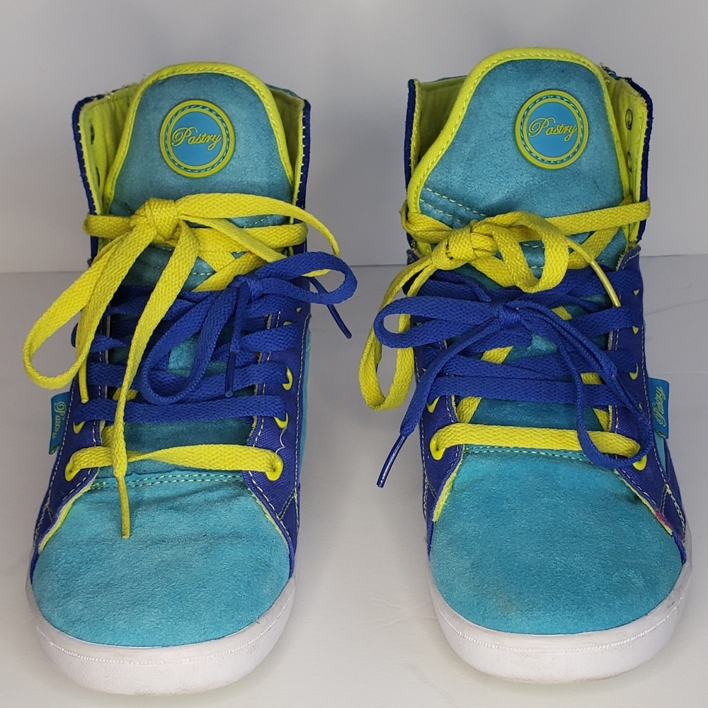 Pastry sneakers